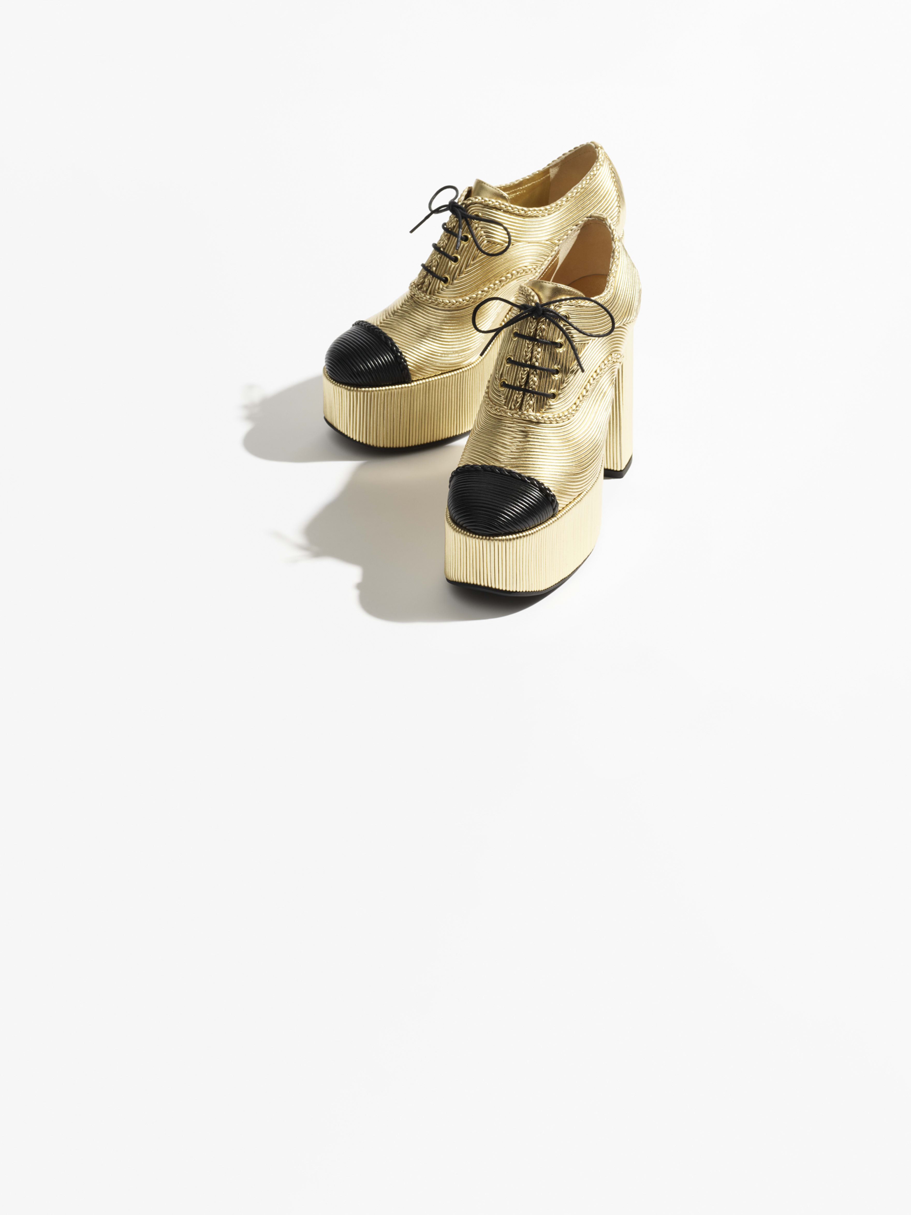 Veterschoenen - Goud & zwart - Gelamineerd lamsleer & lamsleer - artistieke weergave 1 groot
